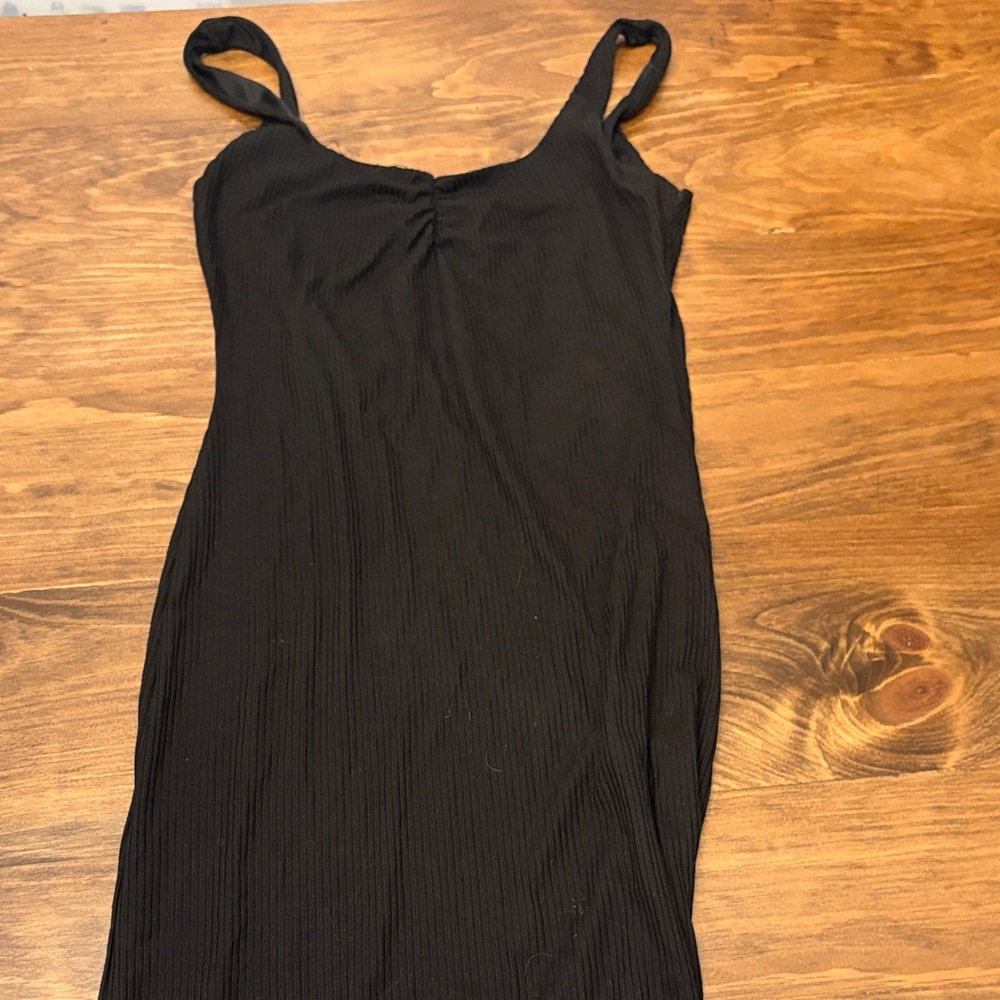 Black Sleeveless Dress